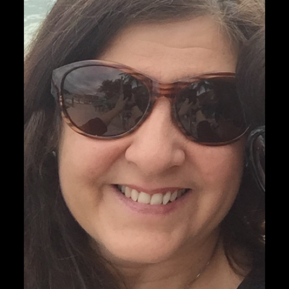 Meet your Posher, Debbi